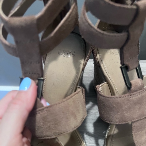 UGG tan wedges - Picture 3 of 4